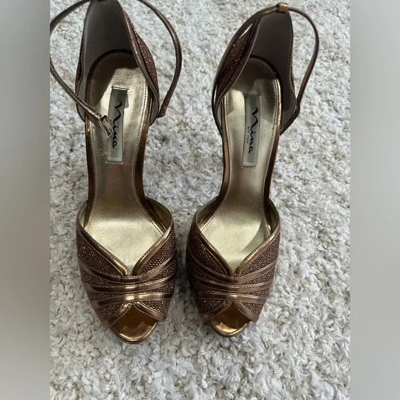 Nina size 9 bronze/copper gold shimmer peep toe pumps-EUC - Picture 9 of 10